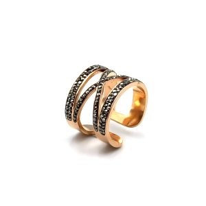 Δαχτυλίδι διπλό χιαστί ατσάλι σε ροζ χρυσό κοσμημένο με μαύρες πέτρες swarovski